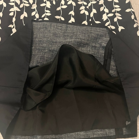 LOFT NEW COCKTAIL DRESS SIZE 12 . Black with white flowers. - Picture 16 of 16